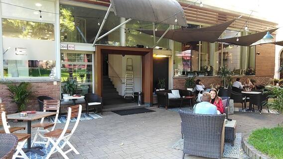 Brick Cafe Bar Lounge