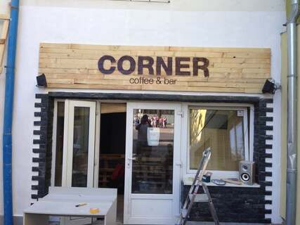 Corner Coffee & Bar