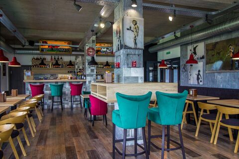 Bistro Hotel 63