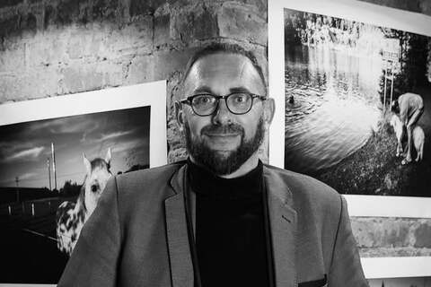 Žijú medzi nami: Beseda s Oliverom Ondrášom